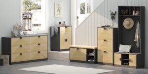 Cork-patterned entrance suite