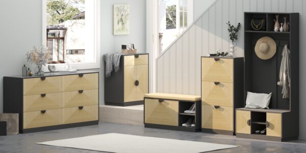 Cork-patterned entrance suite
